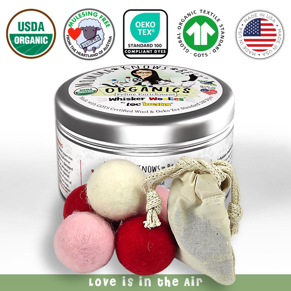 Cat ball toys Love is in the Air by Momma Knows Best and toe beans